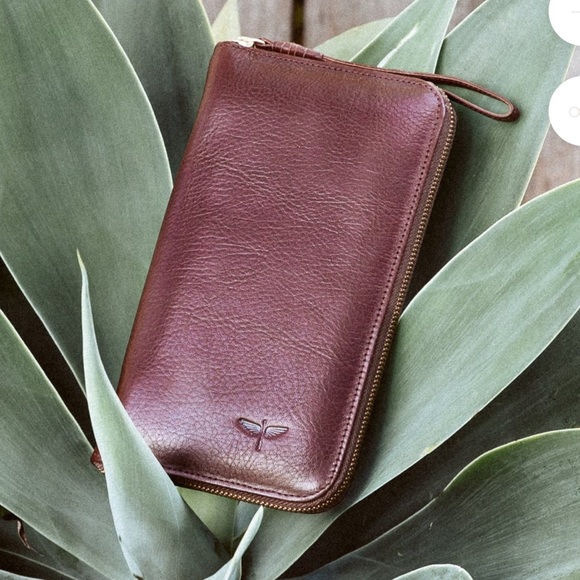 Clhei zip around wallet - Picture 1 of 7